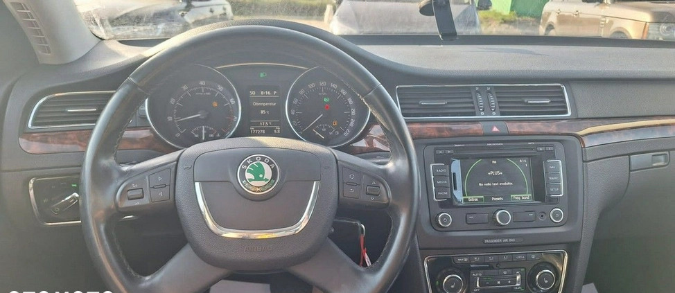 Skoda Superb cena 31900 przebieg: 177000, rok produkcji 2010 z Jasień małe 56